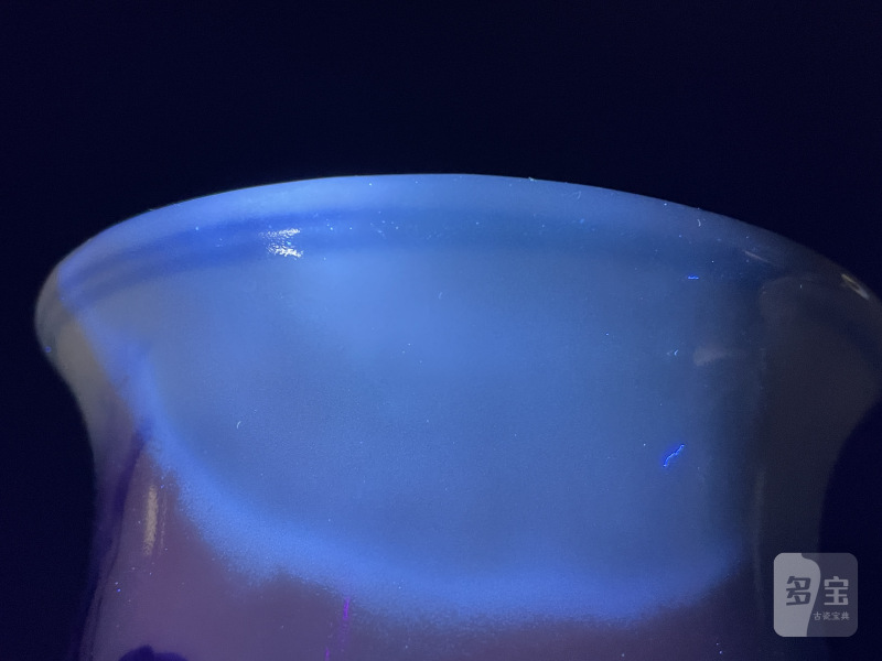 清宣统 青花踏雪寻梅梅瓶 - 图14